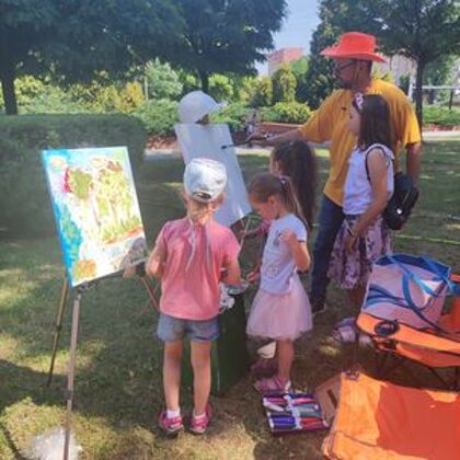 Plener zgrupą Janowską na Osiedlu Witosa